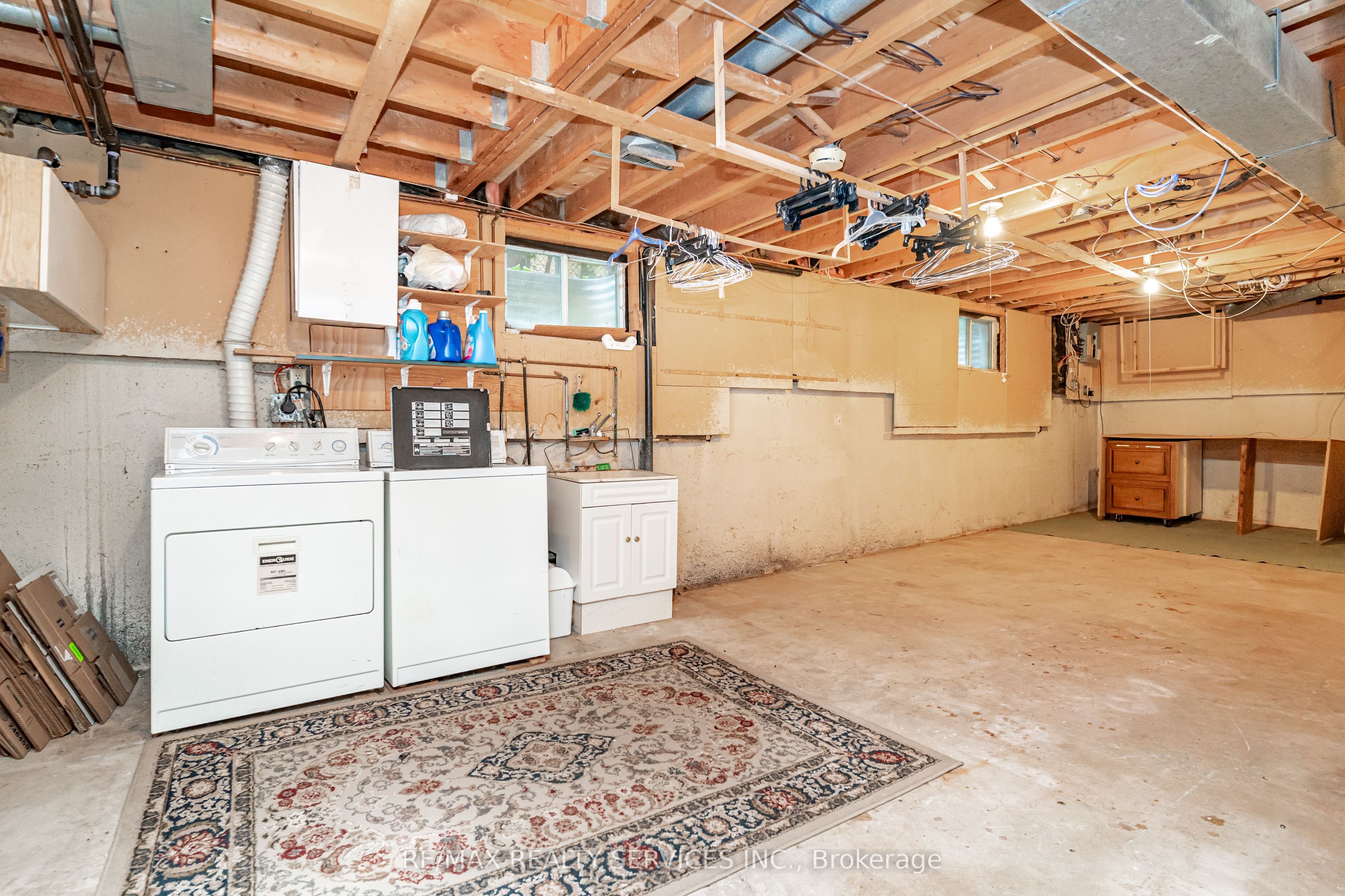 32 Winterfold Drive Property Photo 35