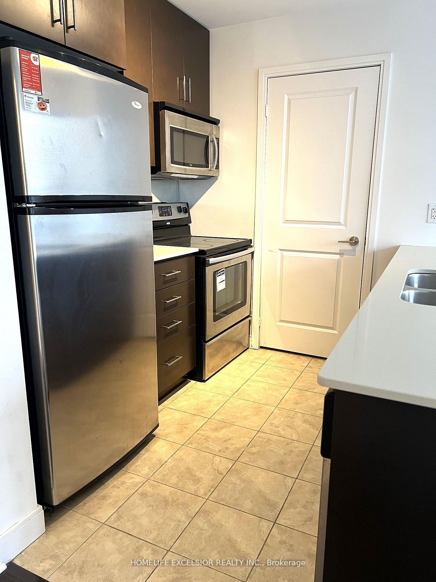 4033 Hurontario Street 419 Property Photo 7