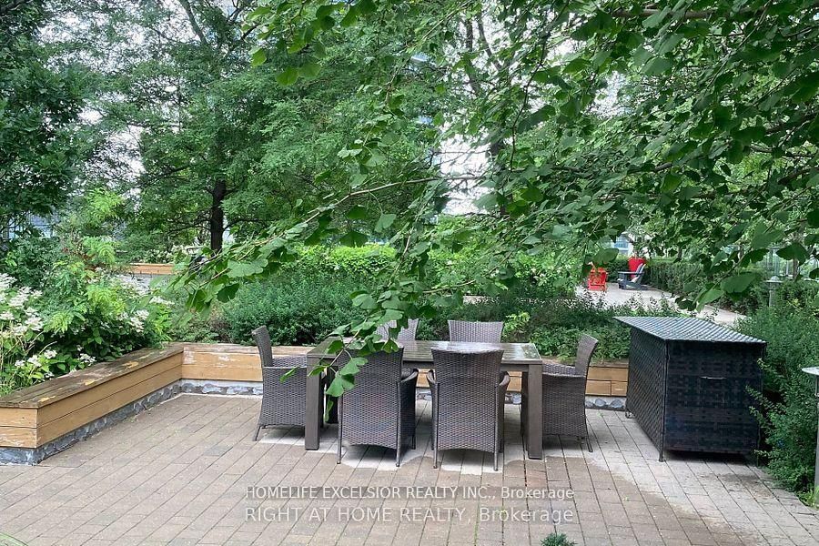 4033 Hurontario Street 419 Property Photo 20