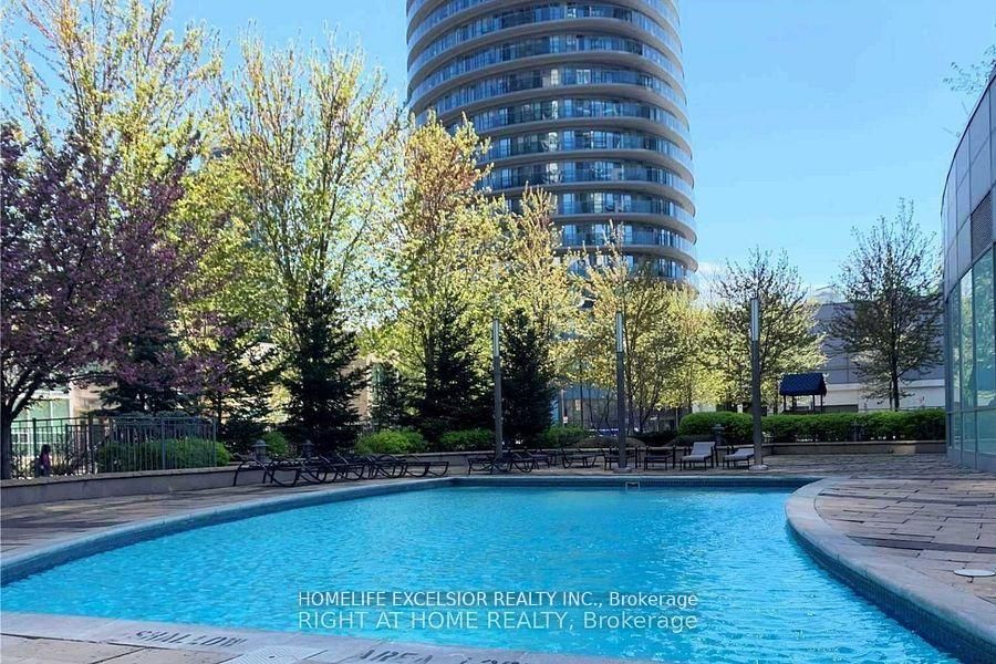 4033 Hurontario Street 419 Property Photo 24