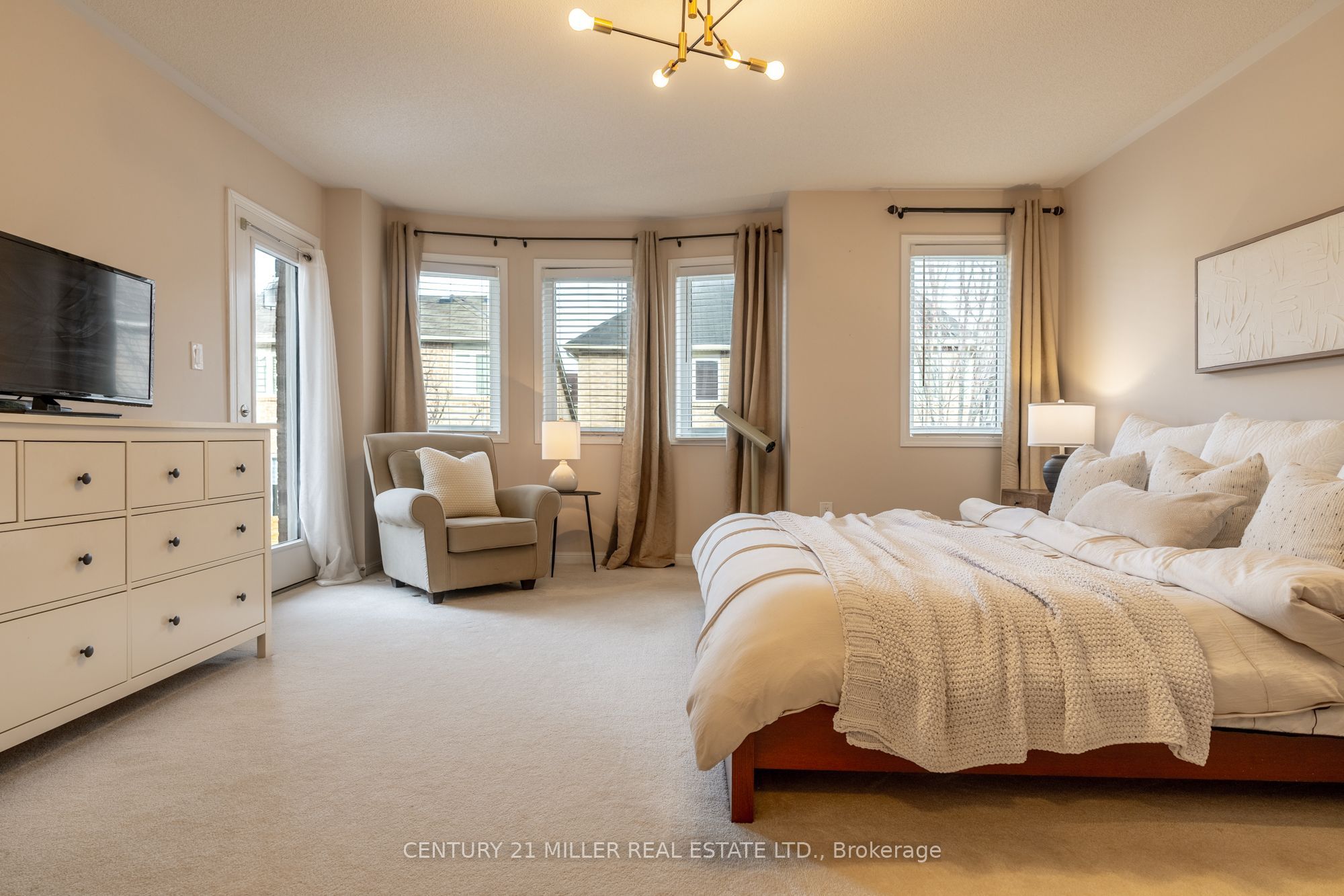 468 Coombs Court Property Photo 19