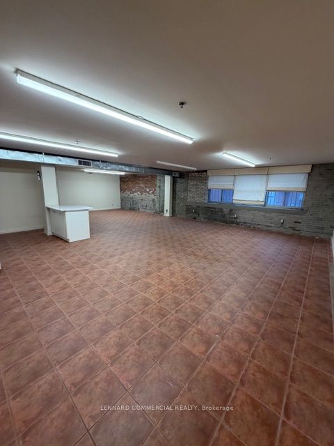 5 Adrian Avenue 114 Property Photo 1