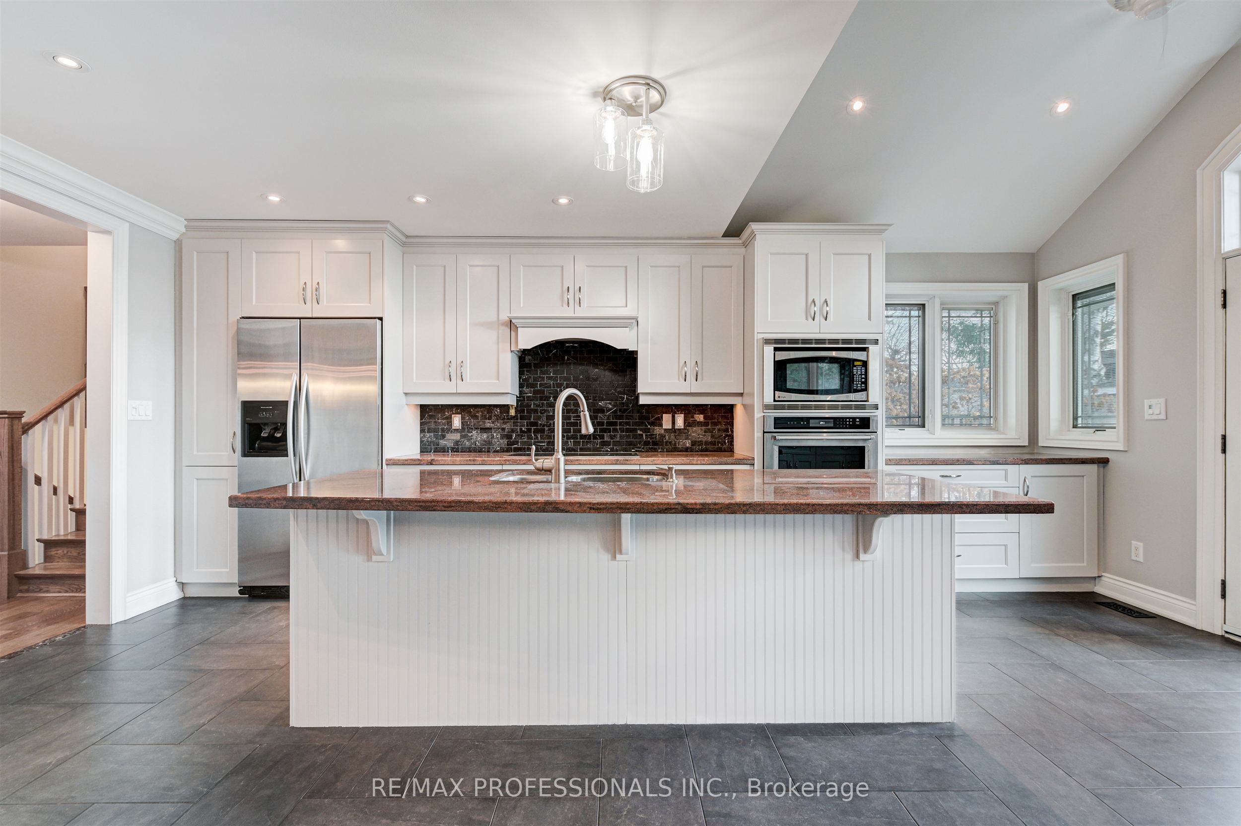 64 Ravensbourne Crescent Property Photo 7