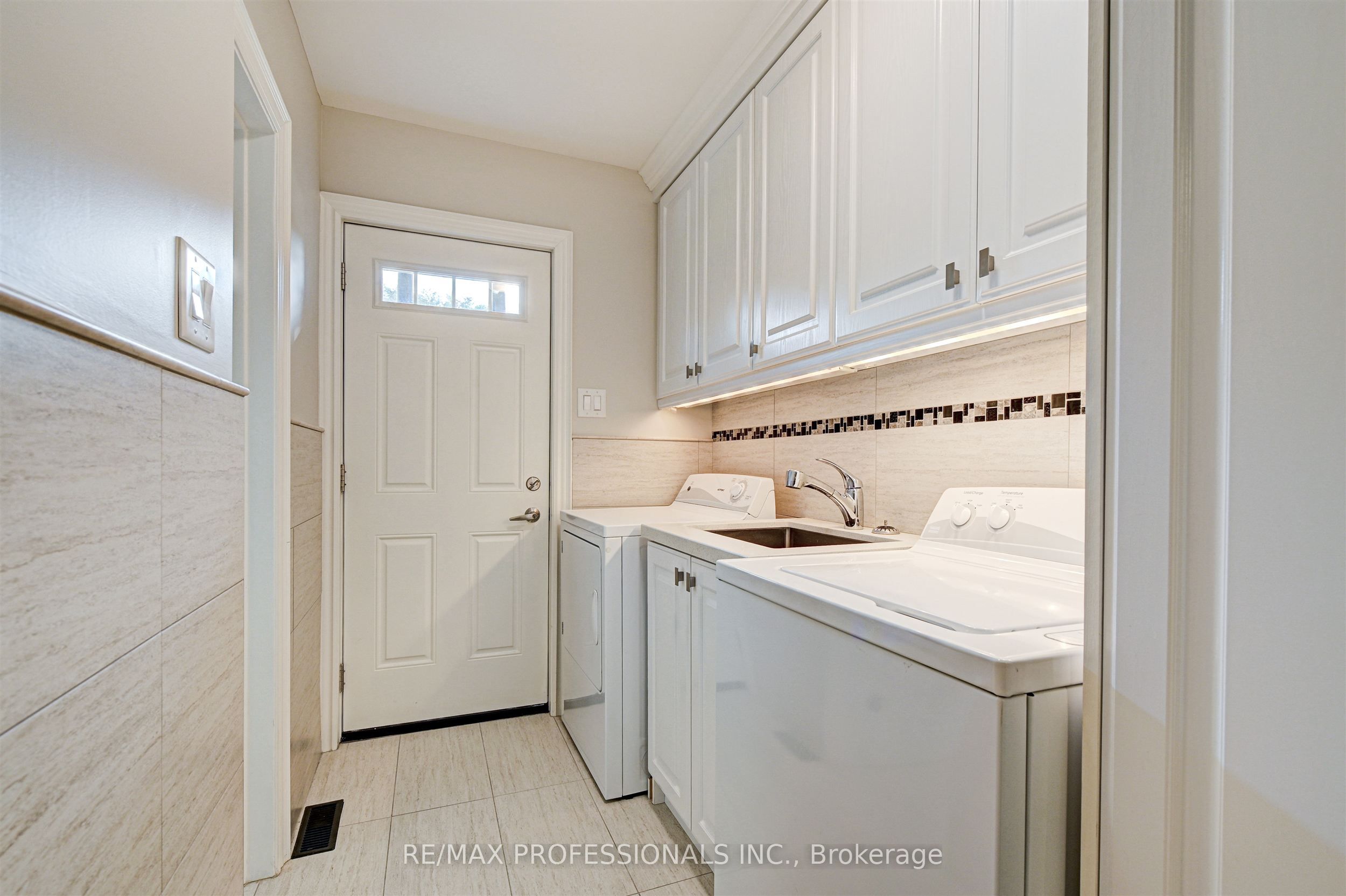 64 Ravensbourne Crescent Property Photo 21