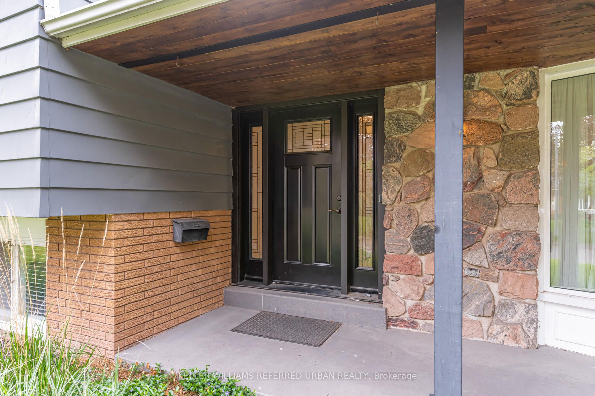 5171 Mulberry Drive Property Photo 4