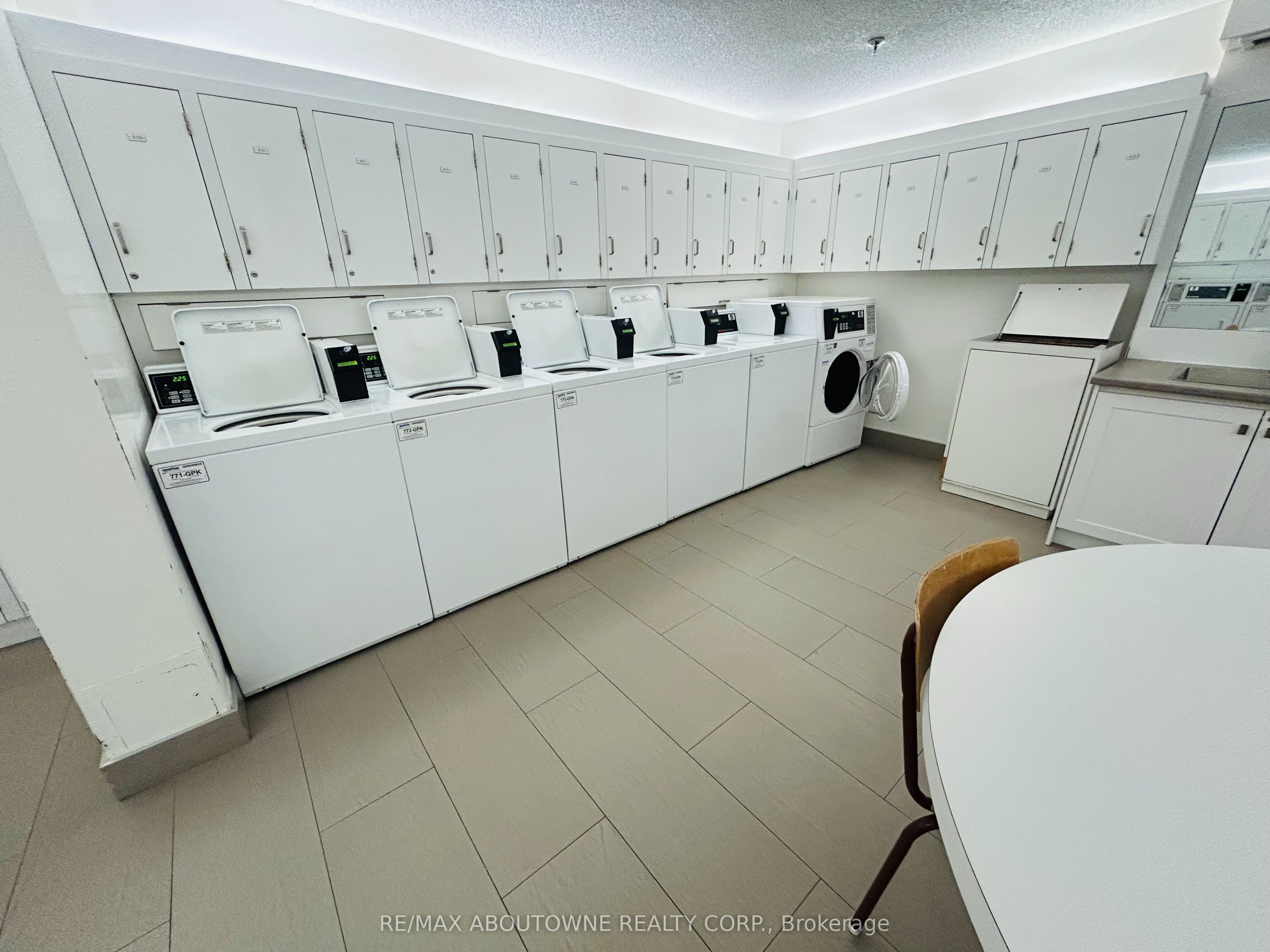 101 Millside Drive 607 Property Photo 15