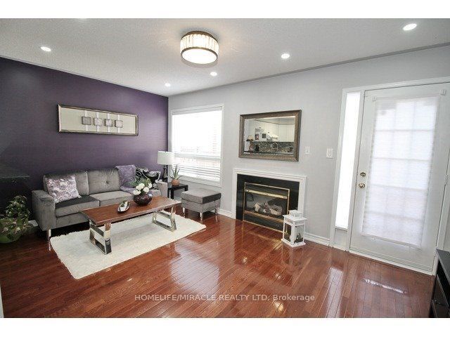 3157 Bentley Drive Property Photo 3