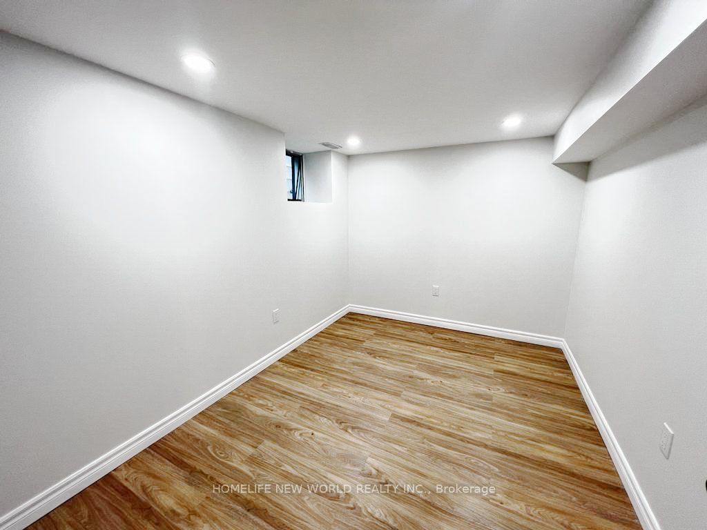 3 Roblocke Avenue Lower Property Photo 3