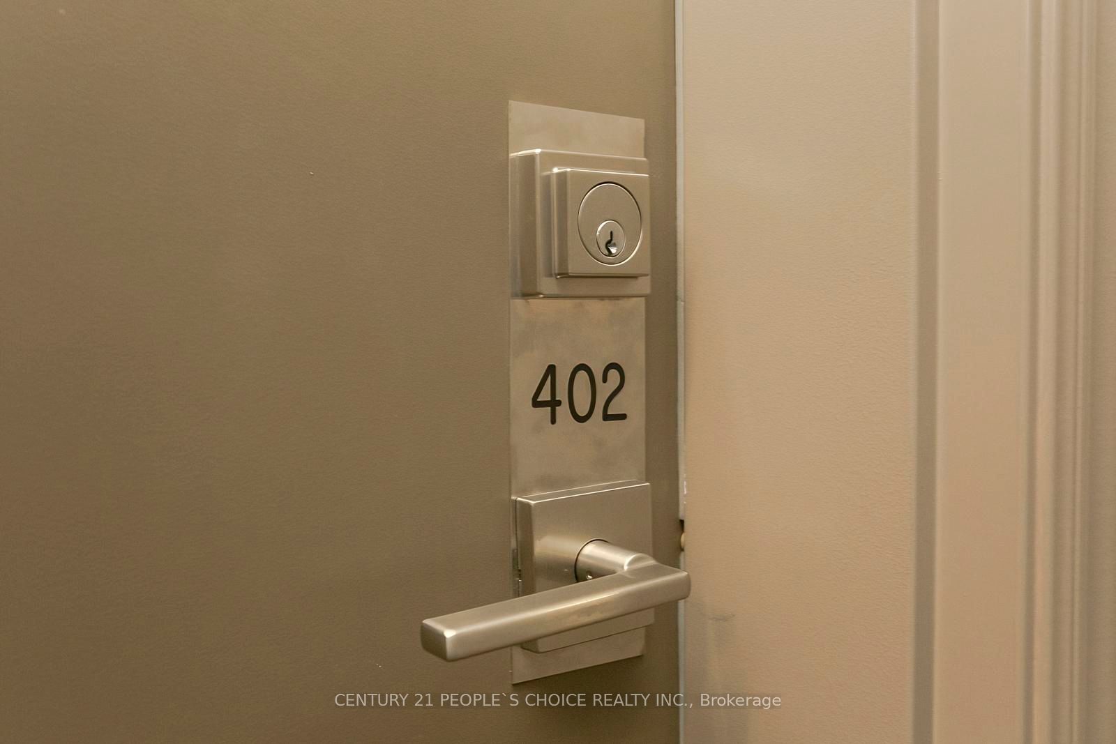 60 Baycliffe Crescent 402 Property Photo 10