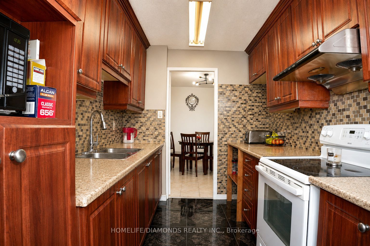 18 Knightsbridge Road 1411 Property Photo 6