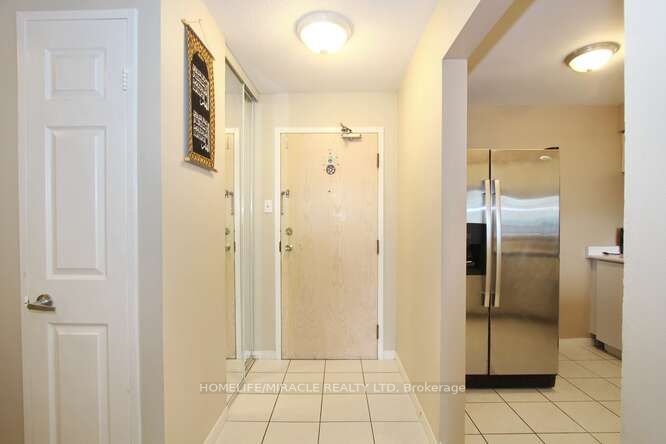 400 Webb Drive 806 Property Photo 7