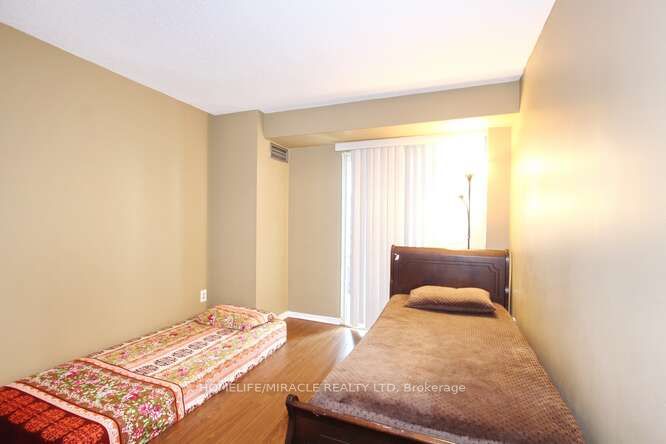 400 Webb Drive 806 Property Photo 25