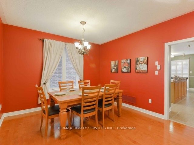 106 Pennyroyal Crescent Property Photo 5