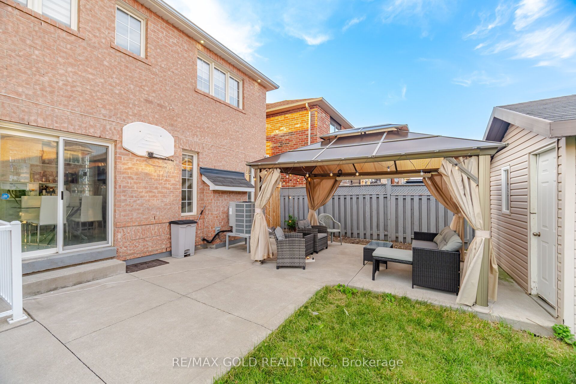 71 Leagate Street Property Photo 40
