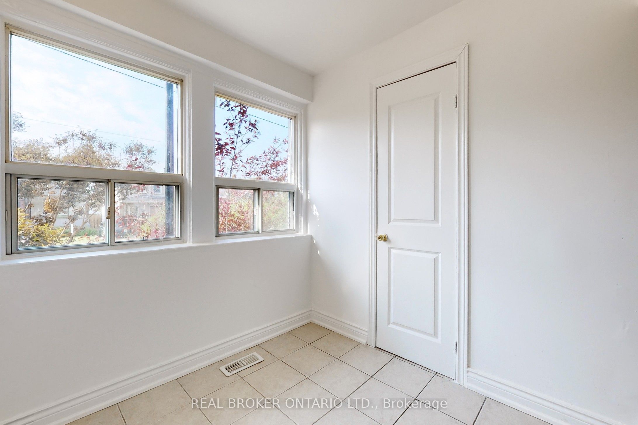 102 Bowie Avenue Main Property Photo 8