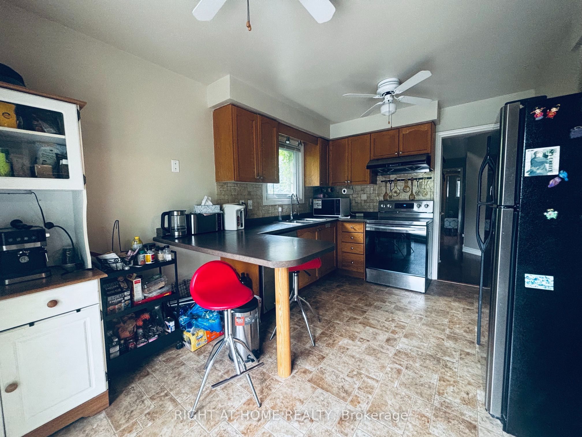 96 Howell Road Property Photo 4