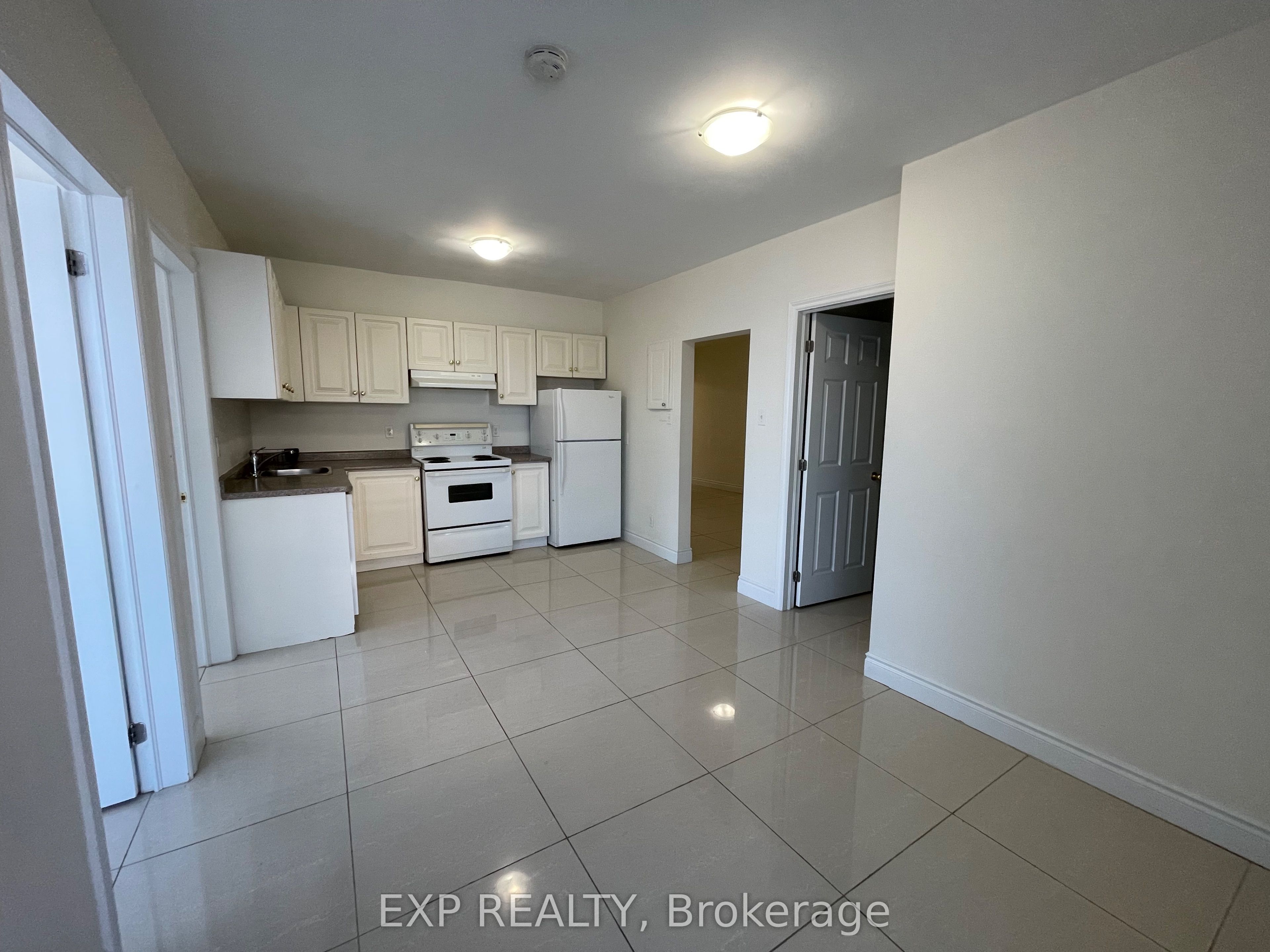 258 Lakeshore Road E 202 Property Photo 1