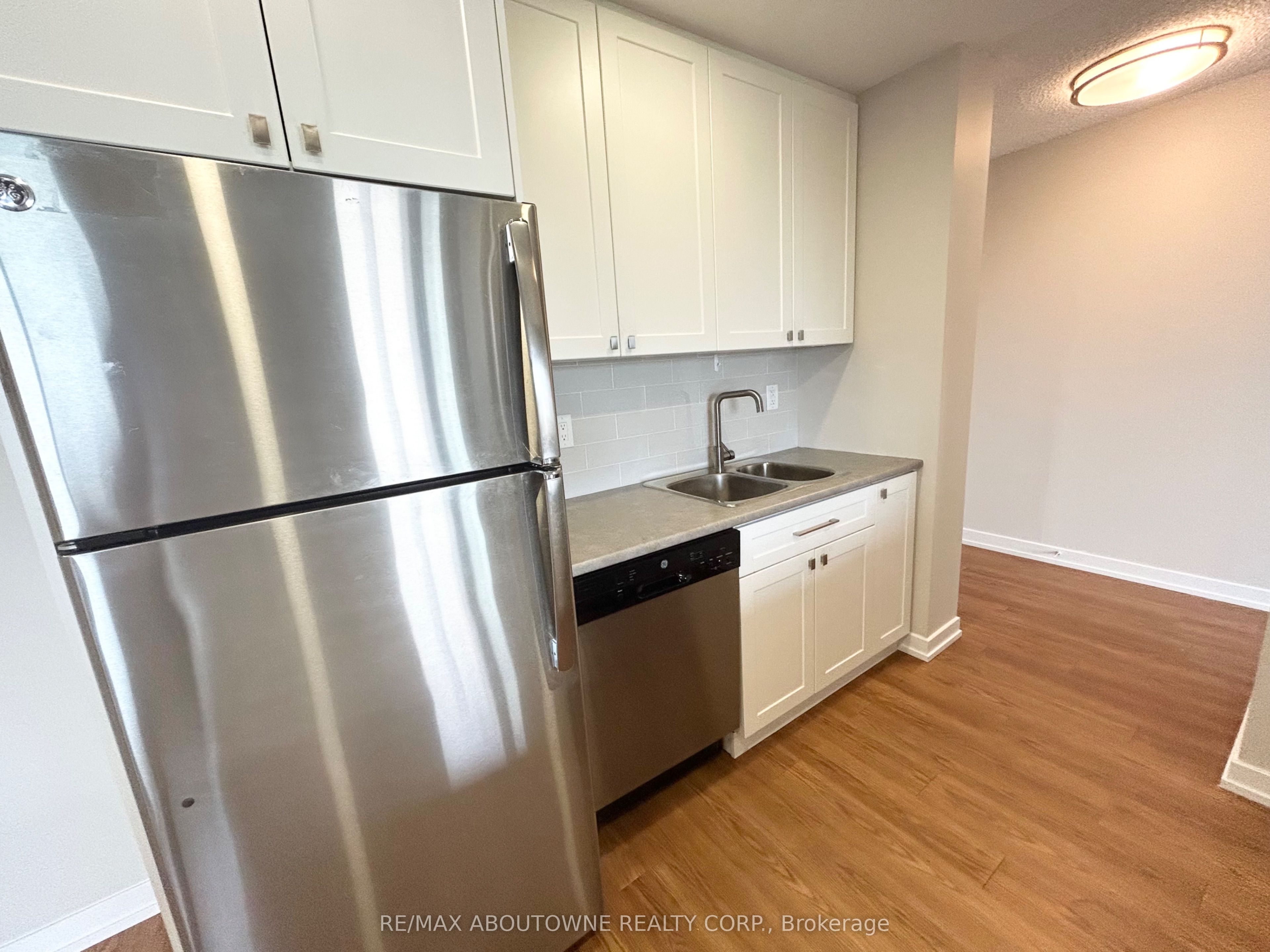82 Millside Drive 904 Property Photo 5