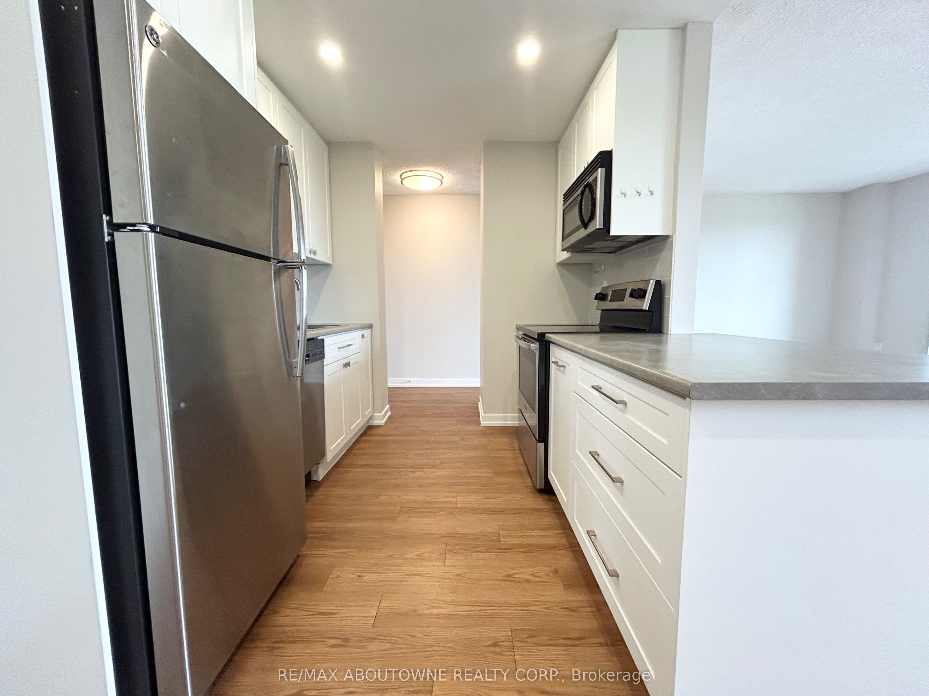 82 Millside Drive 904 Property Photo 6