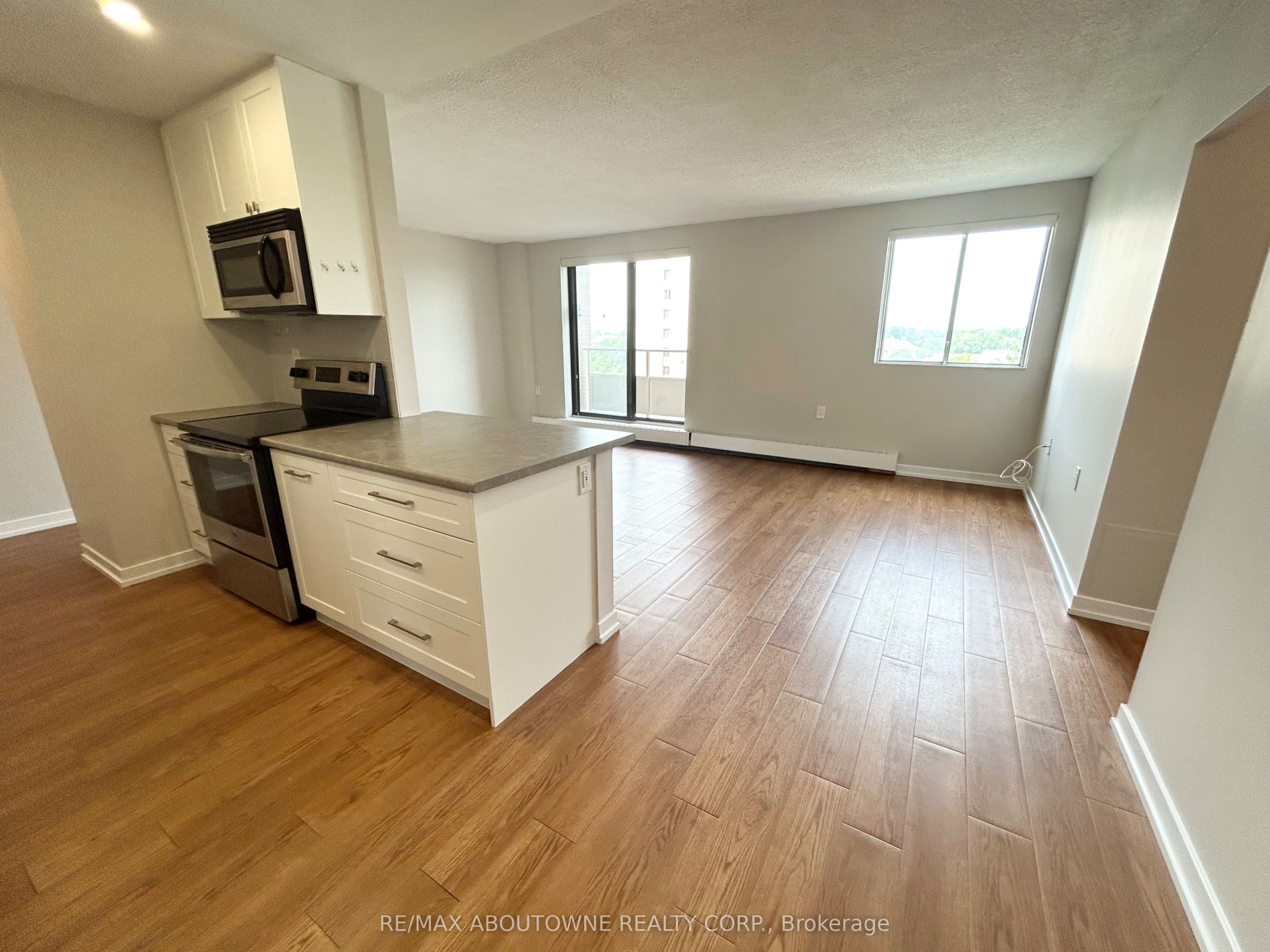 82 Millside Drive 904 Property Photo 7