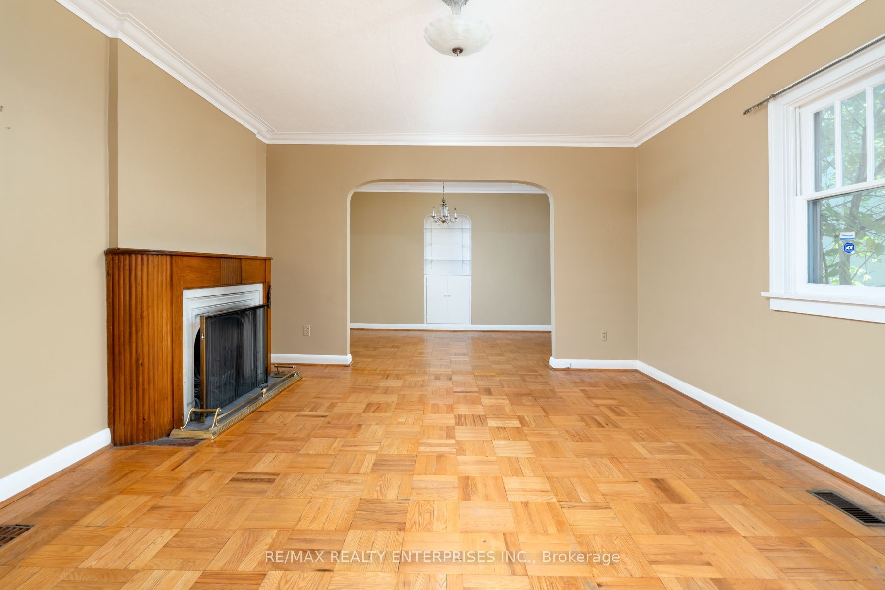 52 Briarwood Avenue Property Photo 6