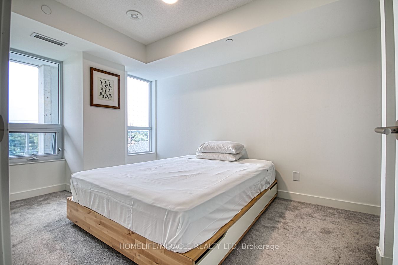 10 Wilby Crescent 402 Property Photo 13