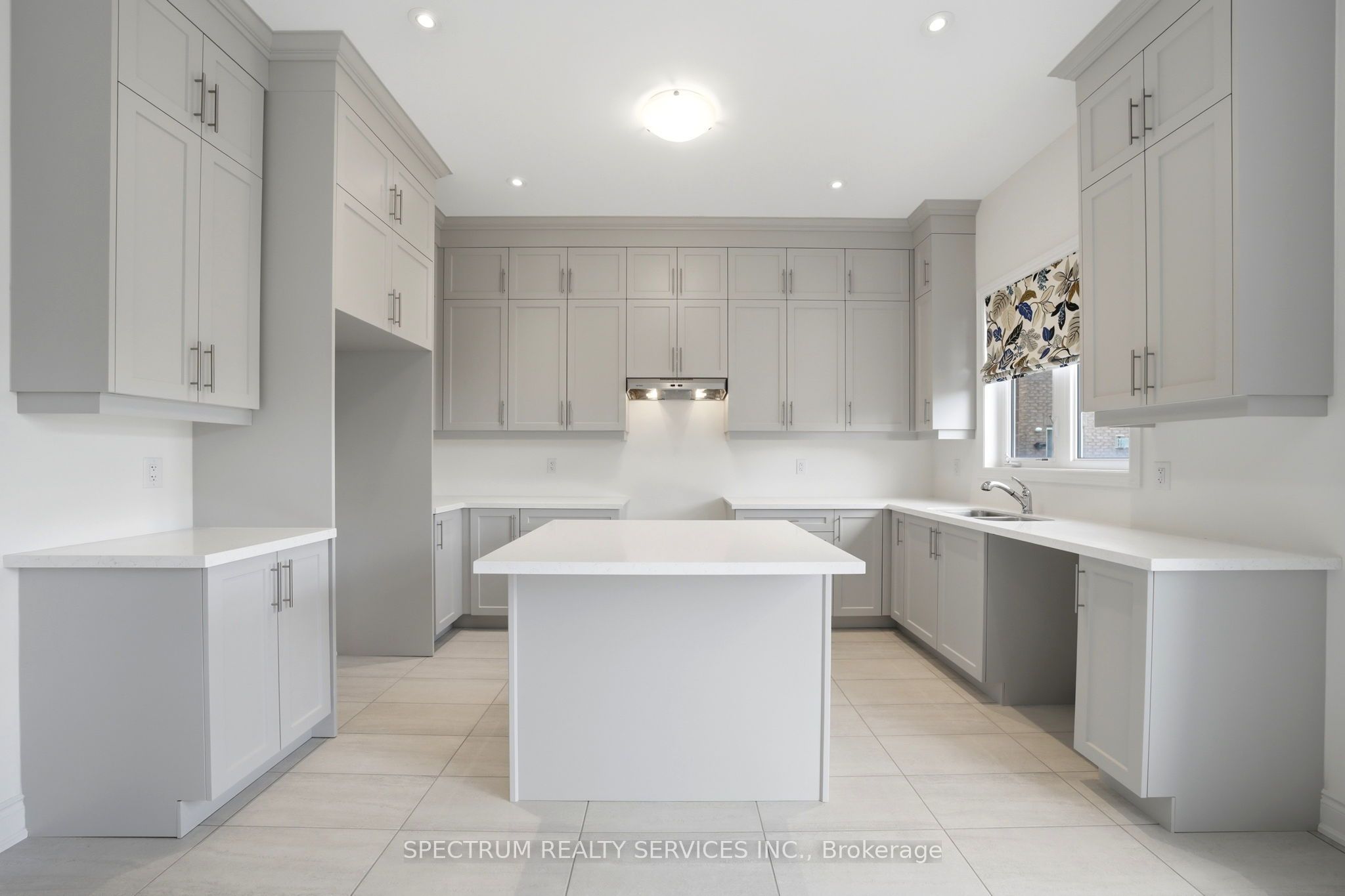 70 Stratford Drive Property Photo 12
