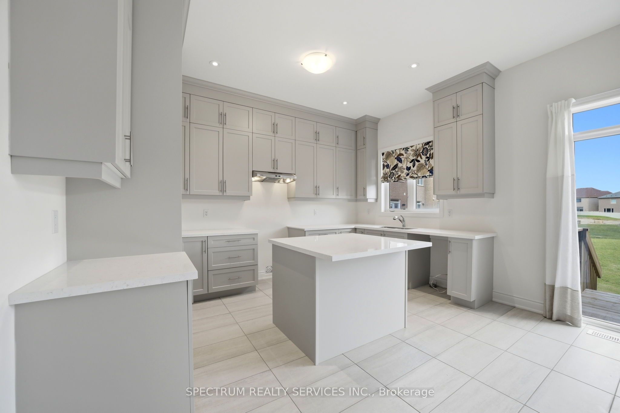 70 Stratford Drive Property Photo 13