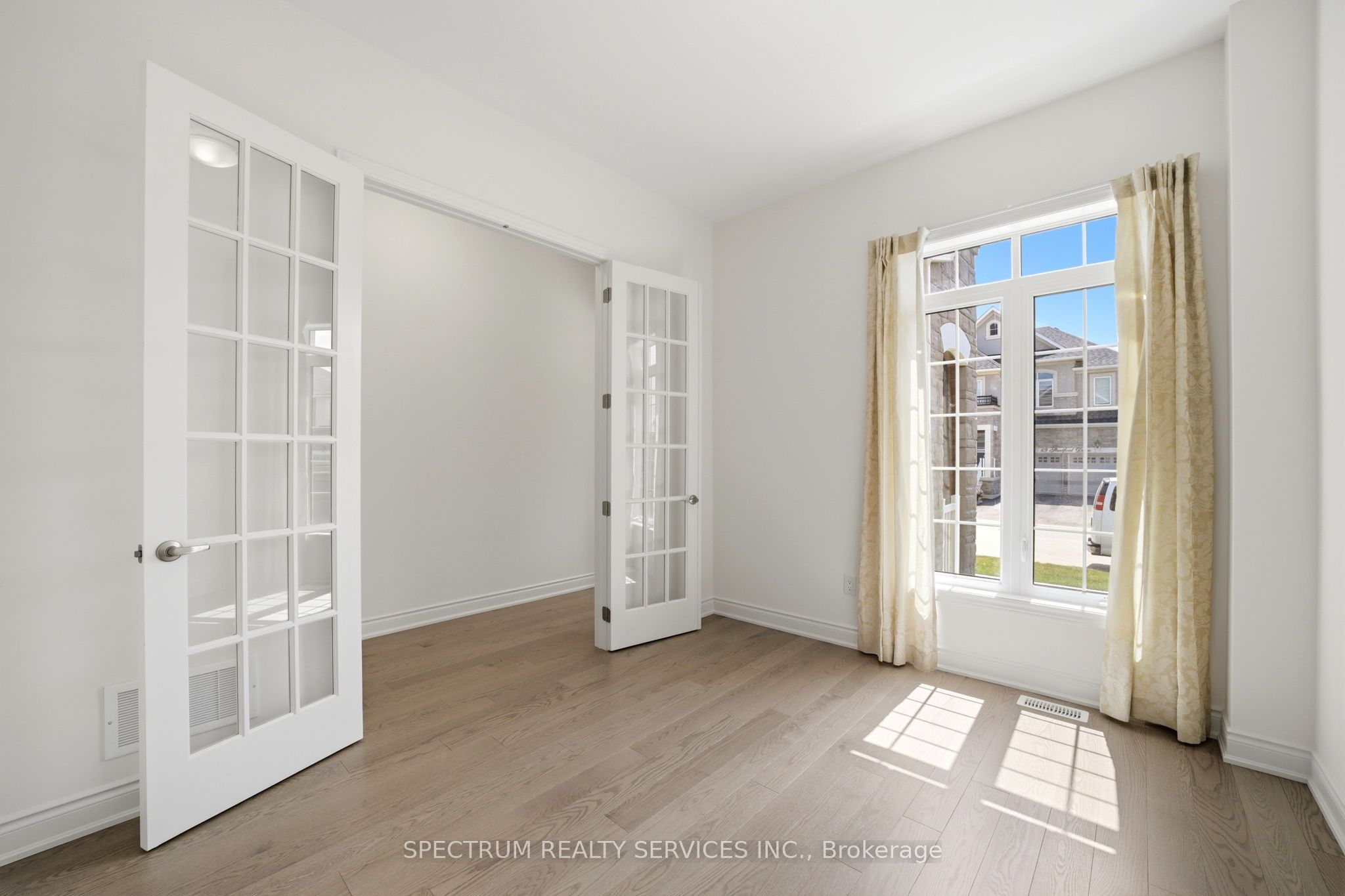 70 Stratford Drive Property Photo 17
