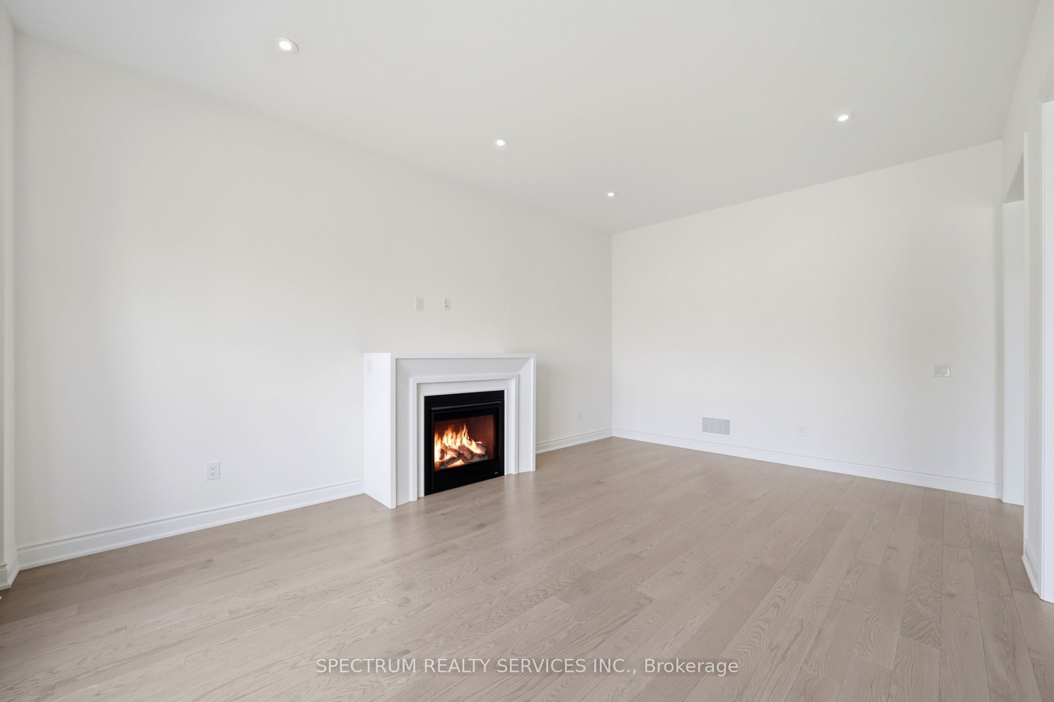 70 Stratford Drive Property Photo 20