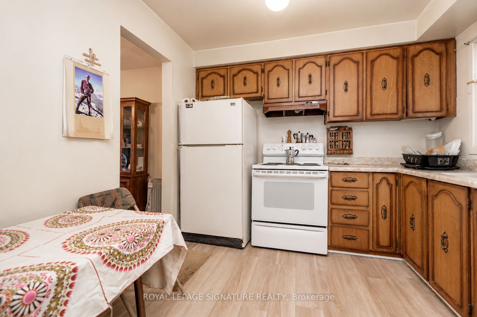 4040 Silverhaze Road Property Photo 8