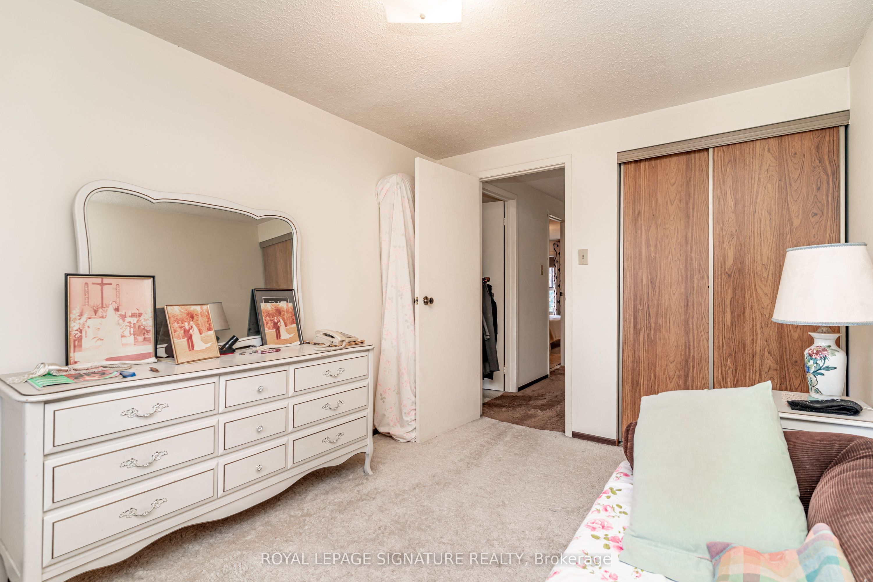4040 Silverhaze Road Property Photo 16