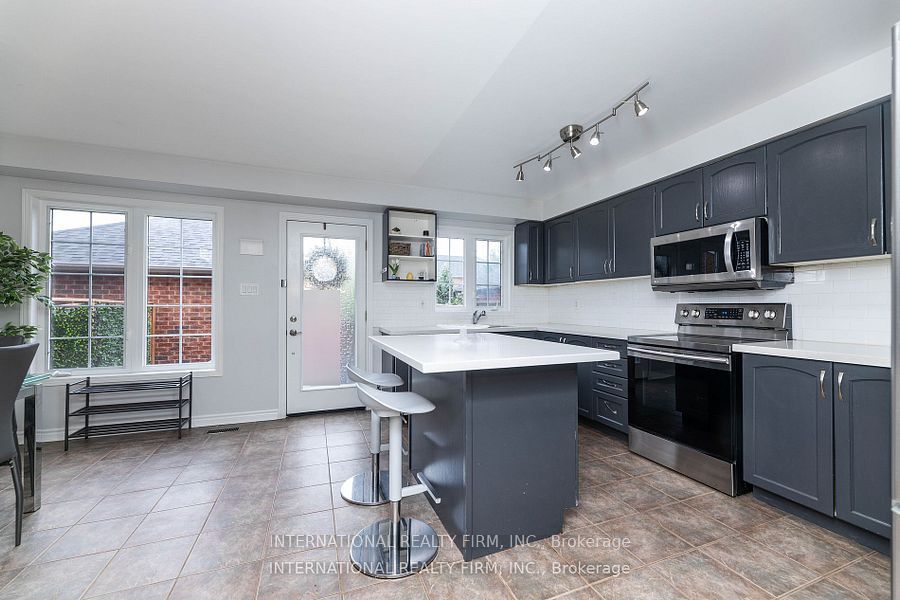 1855 Appleby Line Property Photo 11