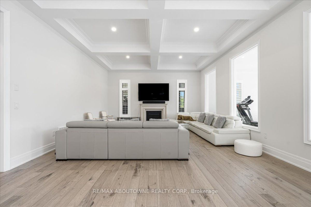 2359 Saw Whet Boulevard Property Photo 16