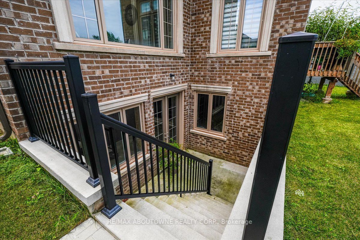 2359 Saw Whet Boulevard Property Photo 46