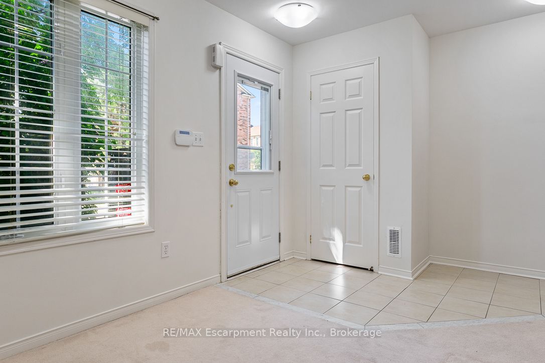 8 Jim Baird Mews Property Photo 4