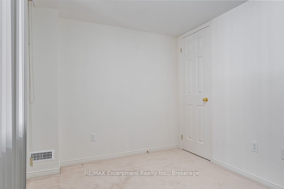 8 Jim Baird Mews Property Photo 11