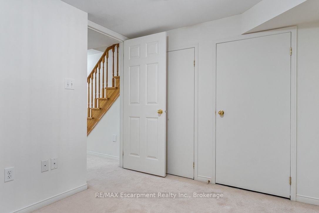 8 Jim Baird Mews Property Photo 12