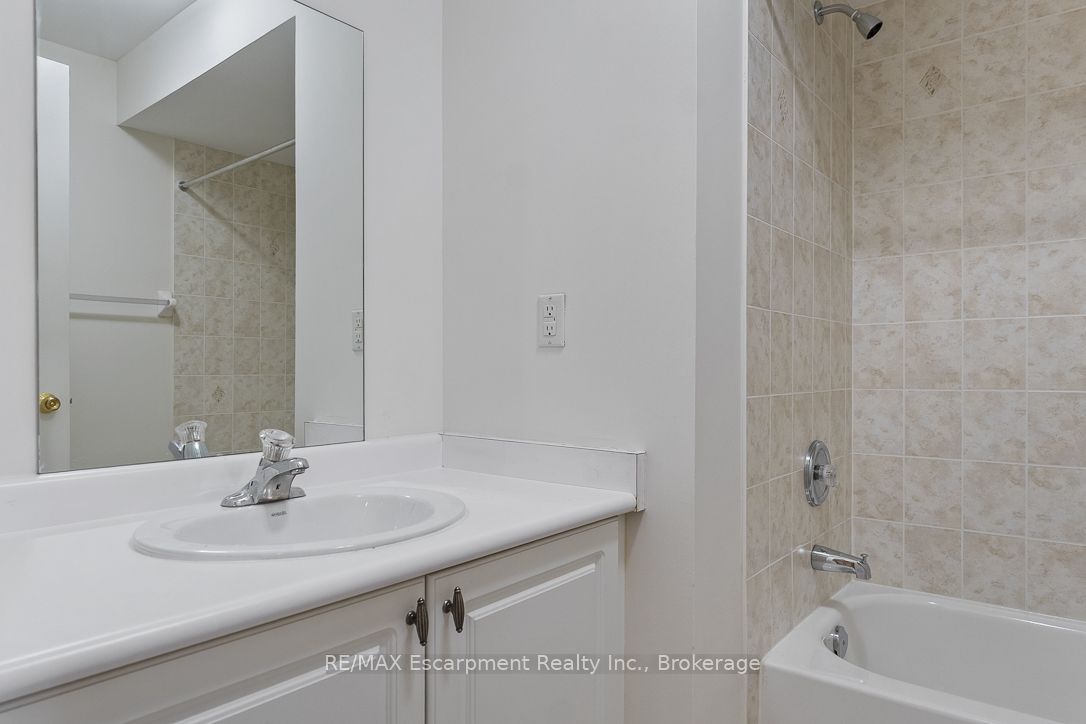 8 Jim Baird Mews Property Photo 13