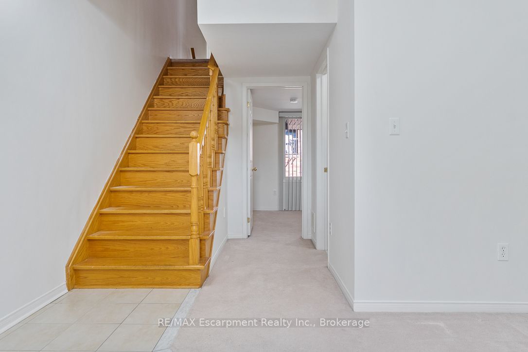 8 Jim Baird Mews Property Photo 15