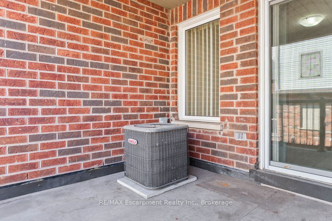 8 Jim Baird Mews Property Photo 23