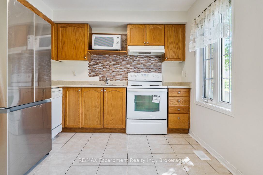 8 Jim Baird Mews Property Photo 28