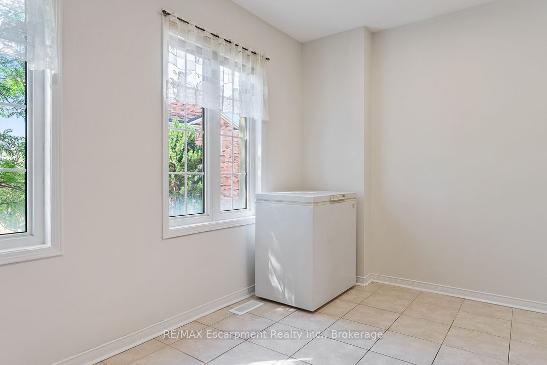 8 Jim Baird Mews Property Photo 30