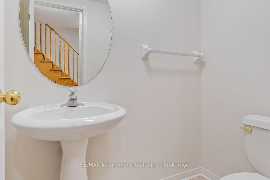 8 Jim Baird Mews Property Photo 31