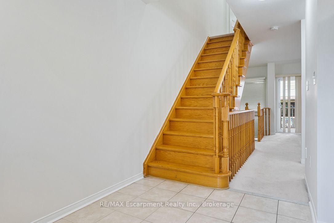 8 Jim Baird Mews Property Photo 32