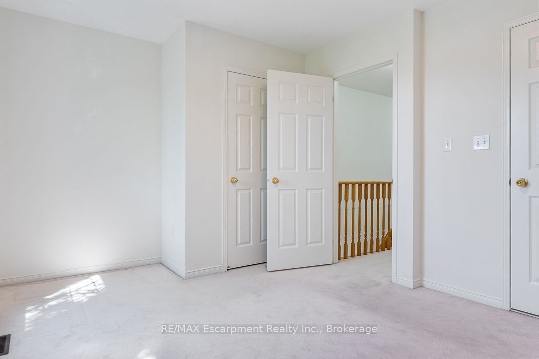 8 Jim Baird Mews Property Photo 37