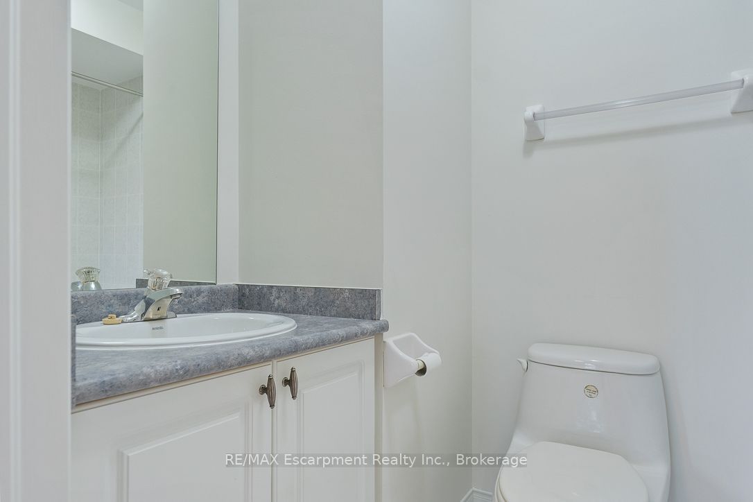 8 Jim Baird Mews Property Photo 38