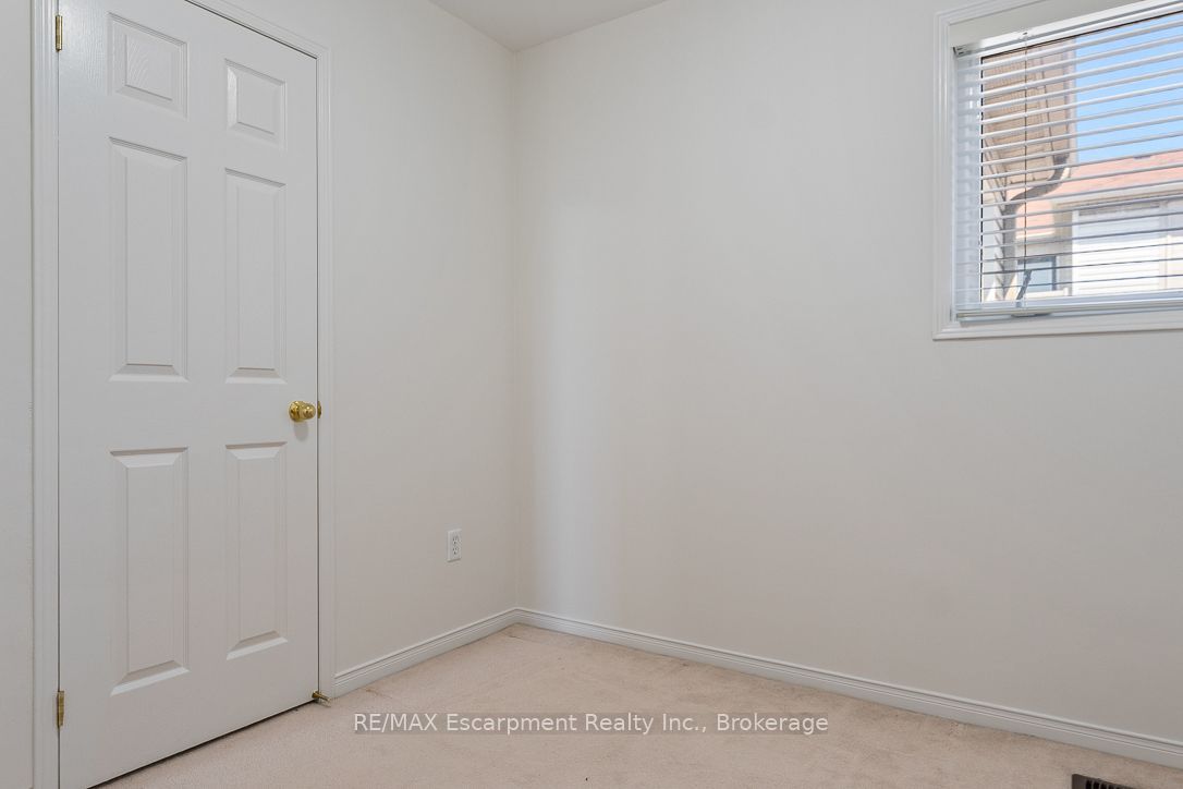 8 Jim Baird Mews Property Photo 45