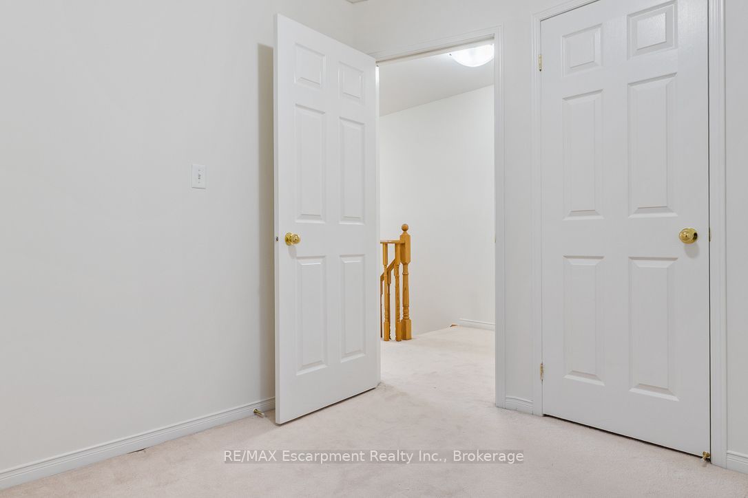 8 Jim Baird Mews Property Photo 46