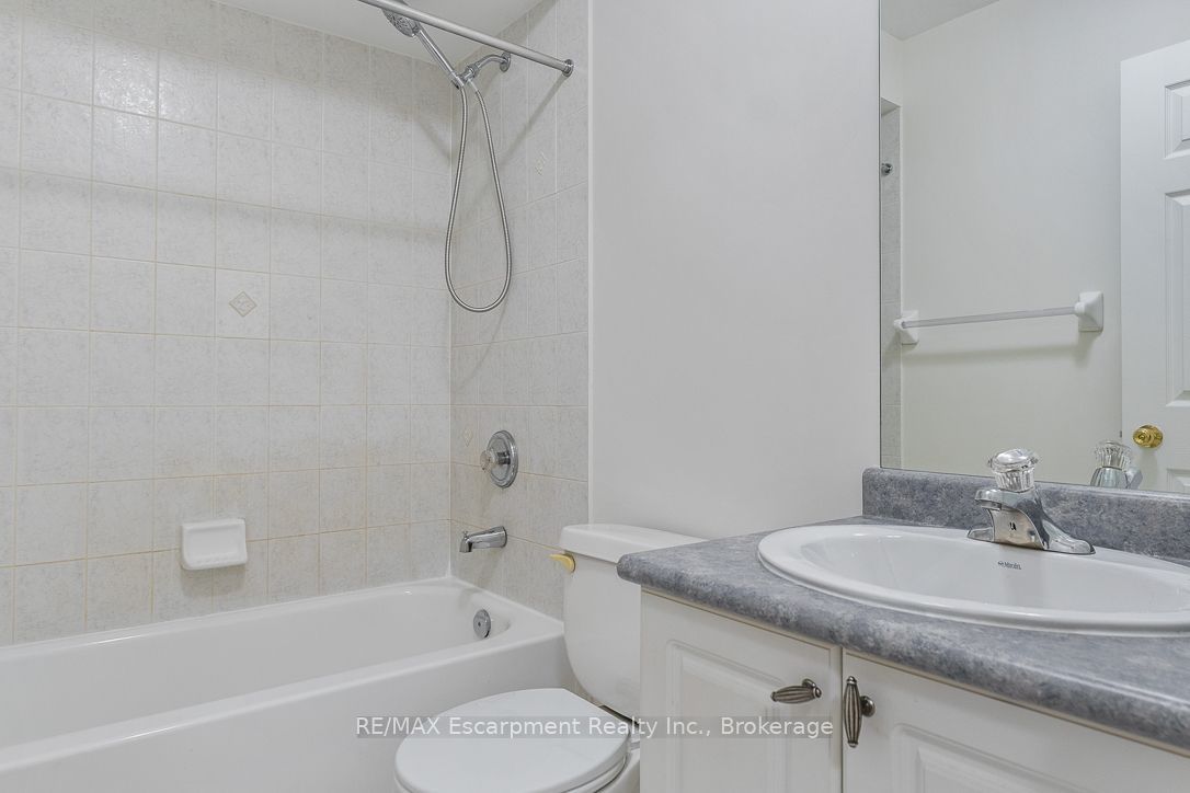 8 Jim Baird Mews Property Photo 47